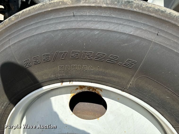 image for item DX1367 2015 Hino 338 box truck