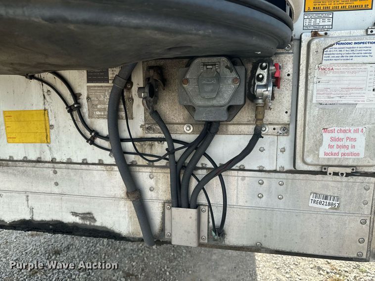 image for item DX1385 2011 Utility  VS2RA refrigerated van trailer