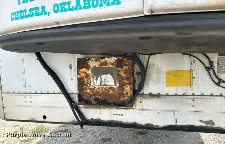 image for item DX1385 2011 Utility  VS2RA refrigerated van trailer