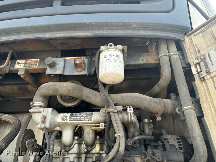 image for item DX1385 2011 Utility  VS2RA refrigerated van trailer