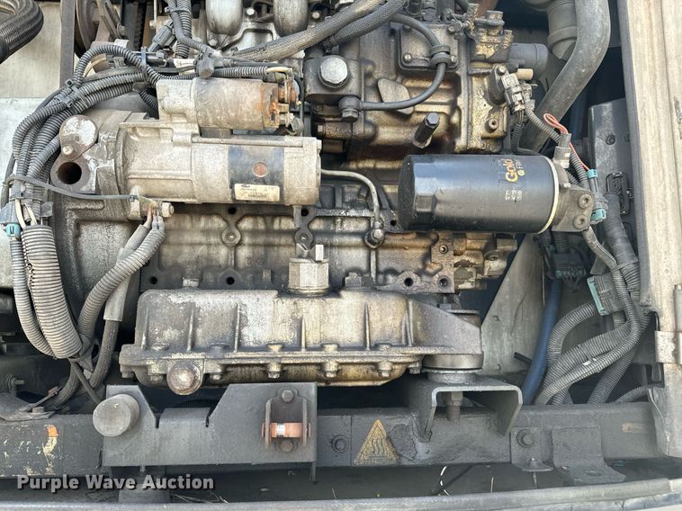 image for item DX1385 2011 Utility  VS2RA refrigerated van trailer