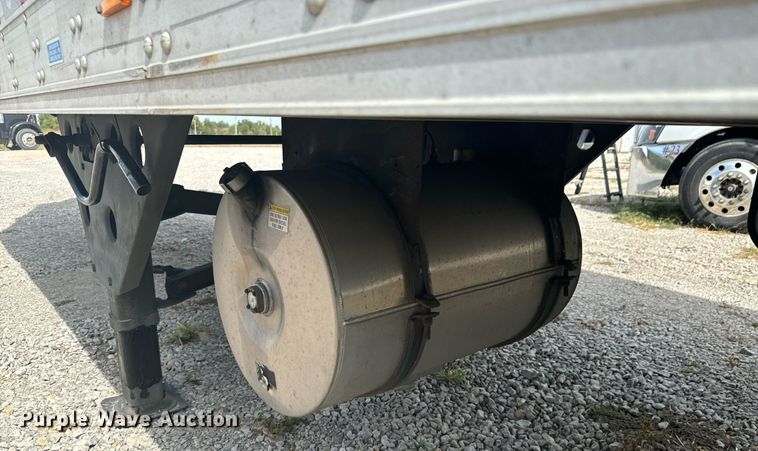 image for item DX1385 2011 Utility  VS2RA refrigerated van trailer