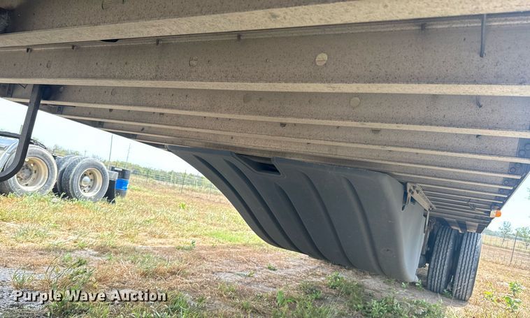 image for item DX1385 2011 Utility  VS2RA refrigerated van trailer