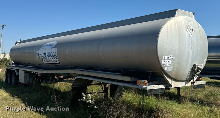 image for item DX1446 1995 Custom Trailers tank trailer