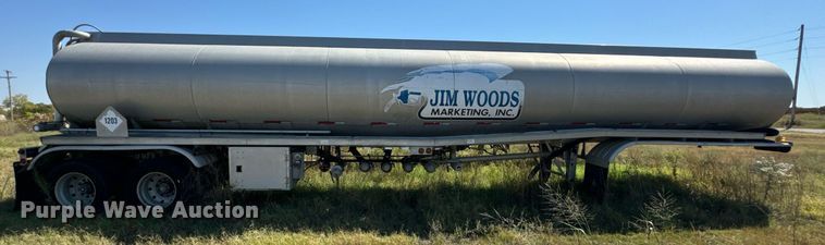 image for item DX1446 1995 Custom Trailers tank trailer