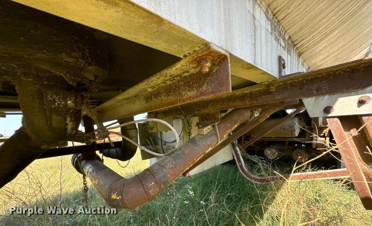 image for item DX1446 1995 Custom Trailers tank trailer