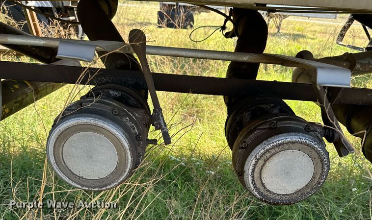 image for item DX1446 1995 Custom Trailers tank trailer