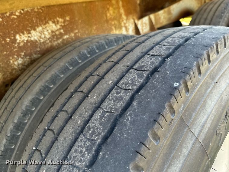 image for item DX1446 1995 Custom Trailers tank trailer