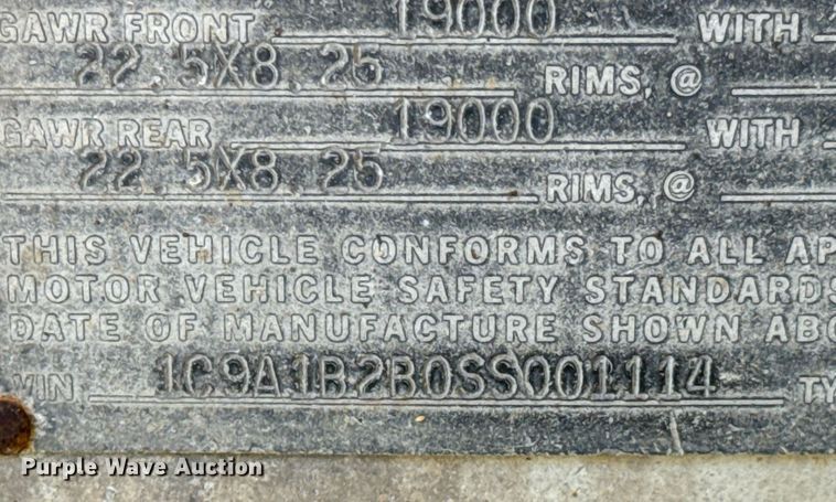 image for item DX1446 1995 Custom Trailers tank trailer