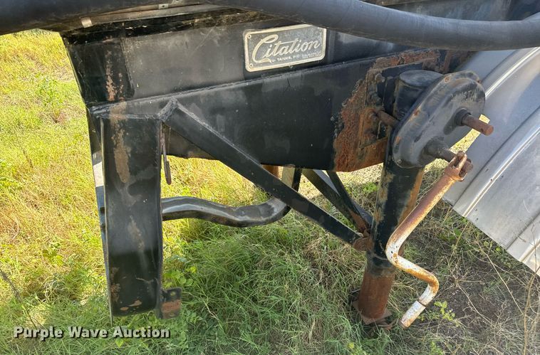 image for item DX1447 1984 Stainless Tank & Equipment tank trailer