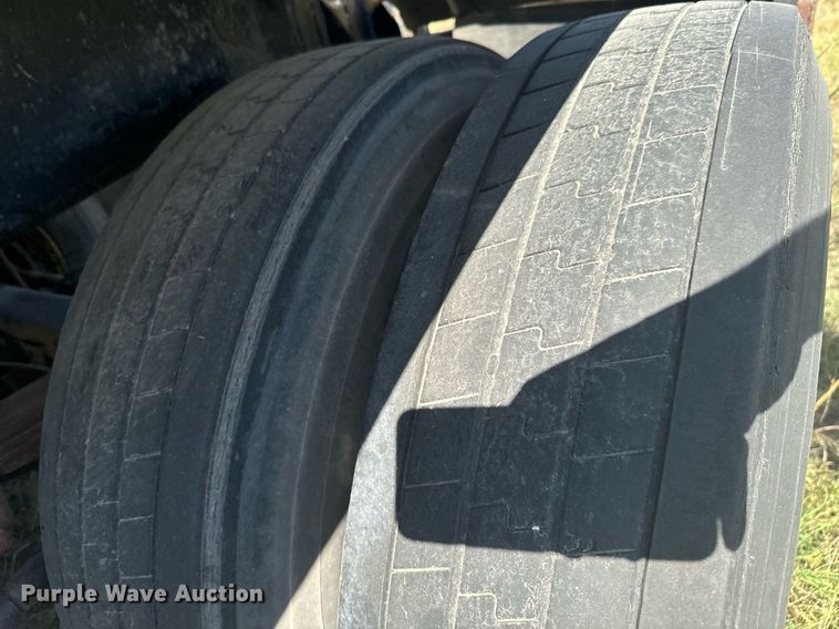 image for item DX1447 1984 Stainless Tank & Equipment tank trailer