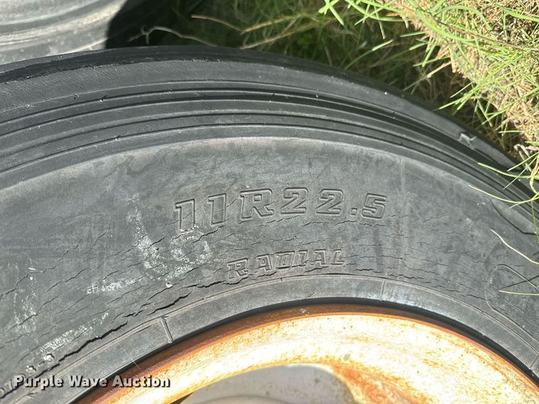 image for item DX1447 1984 Stainless Tank & Equipment tank trailer