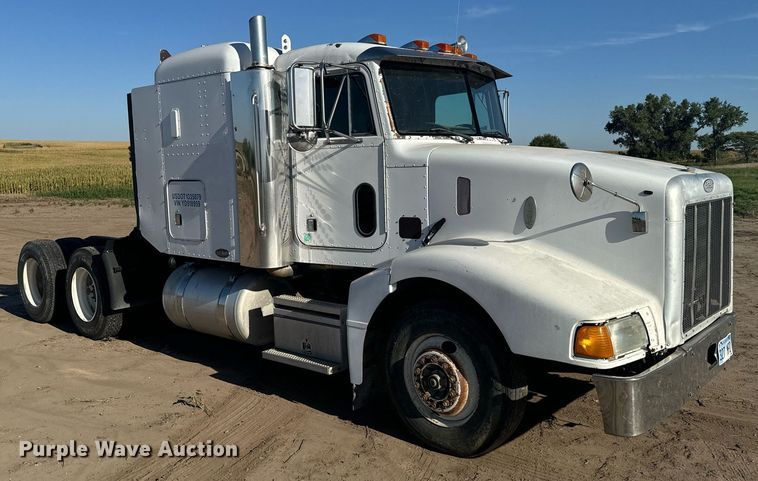 image for item DX3635 2000 Peterbilt  377 semi truck