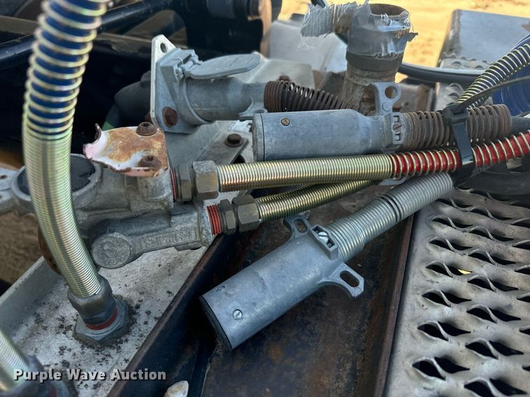 image for item DX3635 2000 Peterbilt  377 semi truck