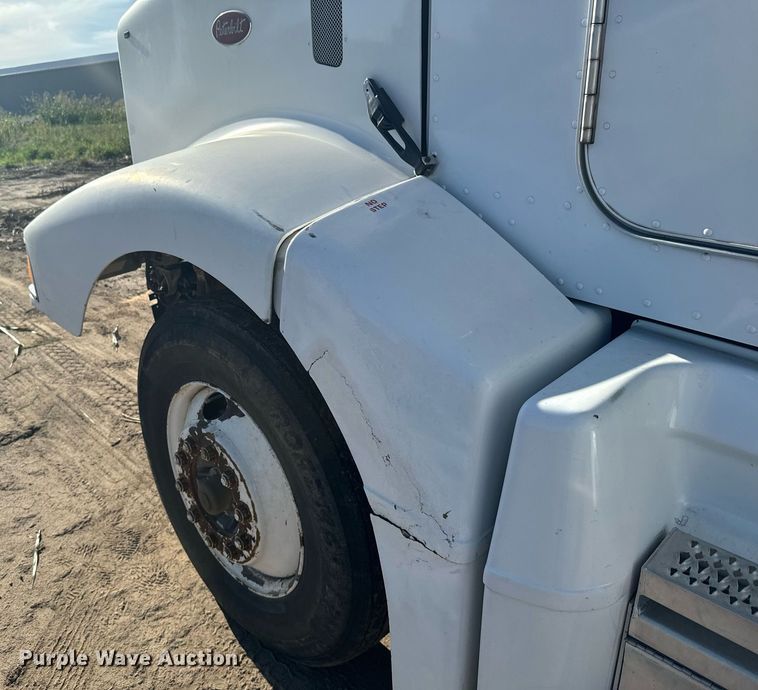 image for item DX3635 2000 Peterbilt  377 semi truck