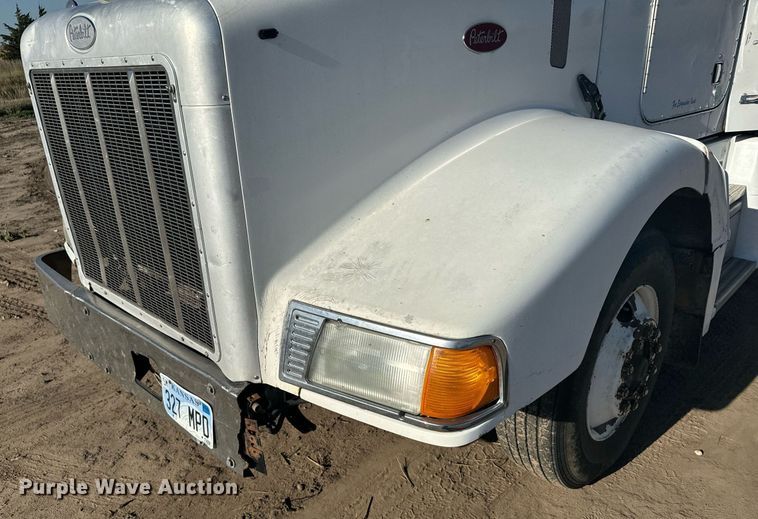 image for item DX3635 2000 Peterbilt  377 semi truck