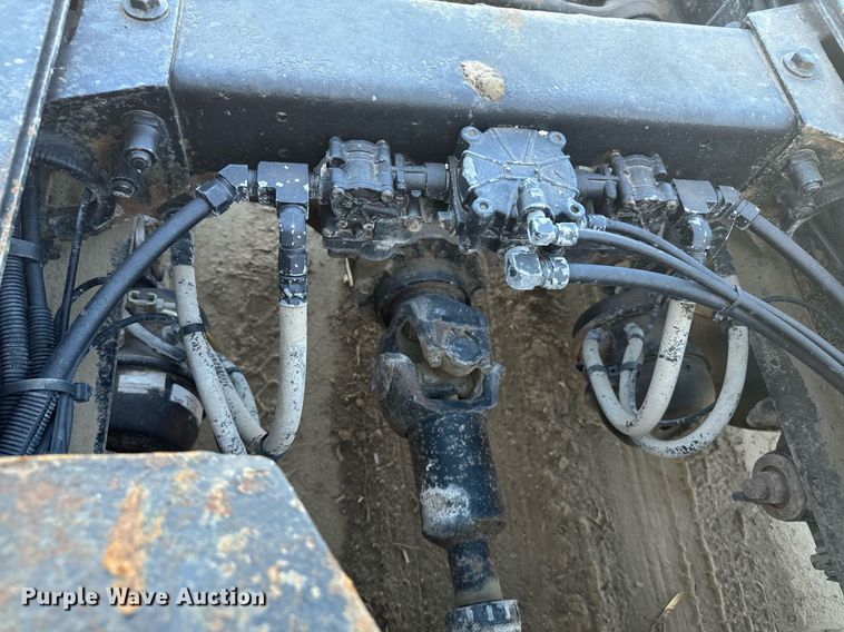 image for item DX3635 2000 Peterbilt  377 semi truck