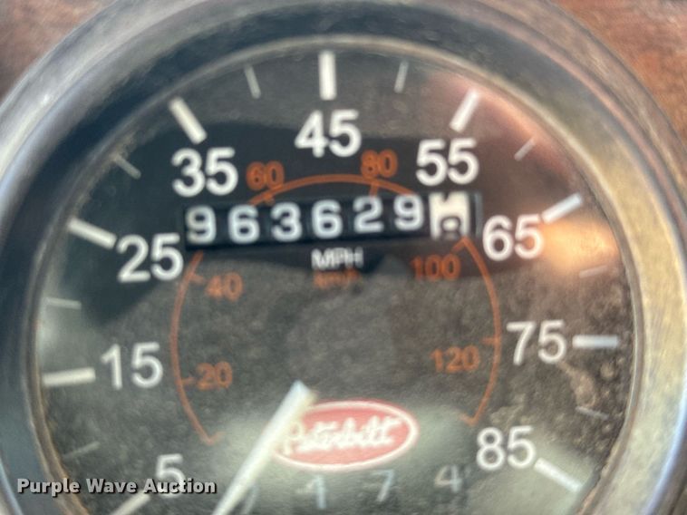 image for item DX3635 2000 Peterbilt  377 semi truck