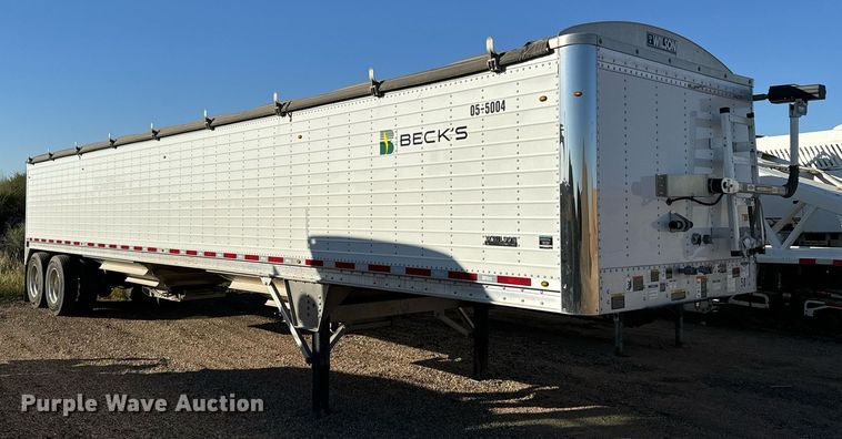 image for item DX3636 2023 Wilson DWH-700 grain trailer