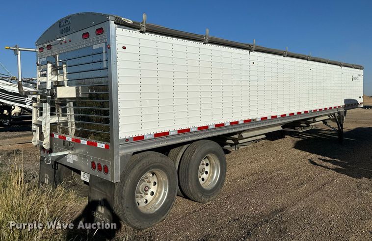 image for item DX3636 2023 Wilson DWH-700 grain trailer