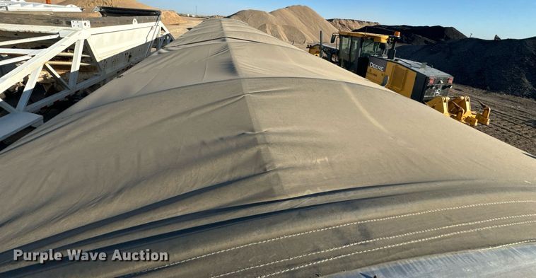 image for item DX3636 2023 Wilson DWH-700 grain trailer