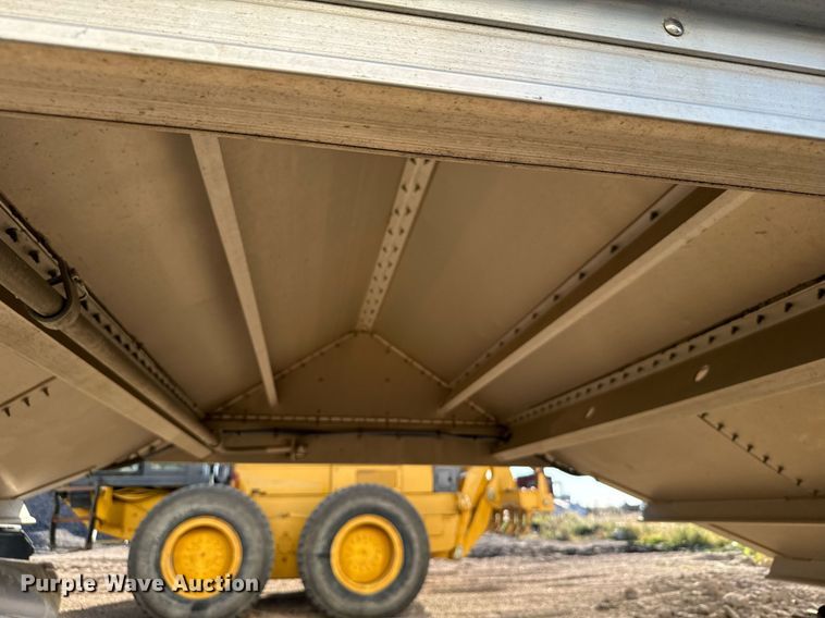 image for item DX3636 2023 Wilson DWH-700 grain trailer