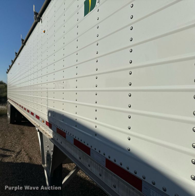 image for item DX3636 2023 Wilson DWH-700 grain trailer