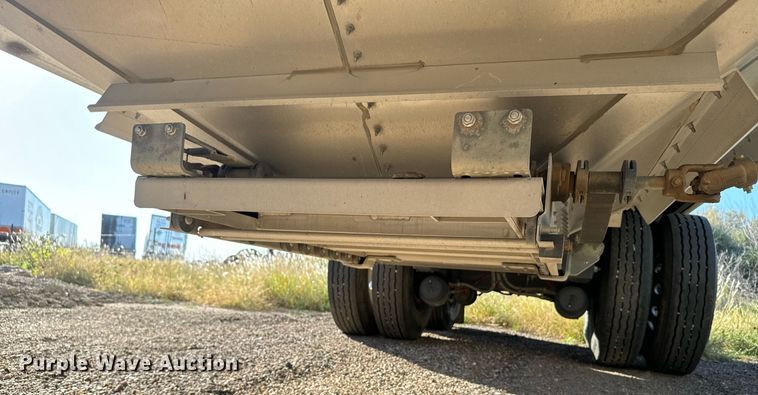 image for item DX3636 2023 Wilson DWH-700 grain trailer