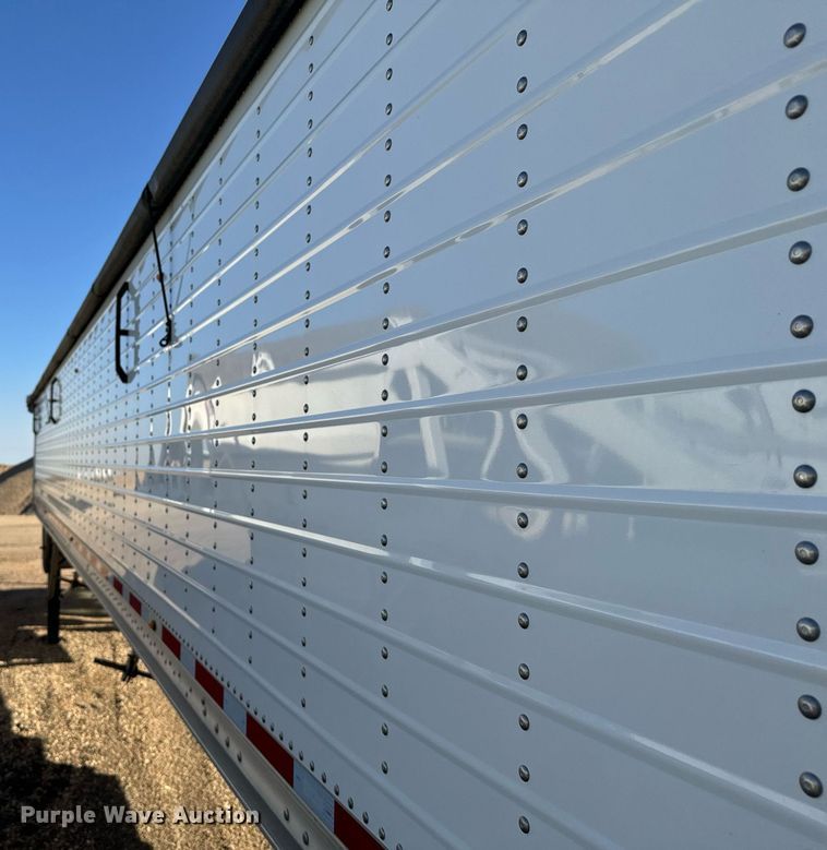 image for item DX3636 2023 Wilson DWH-700 grain trailer