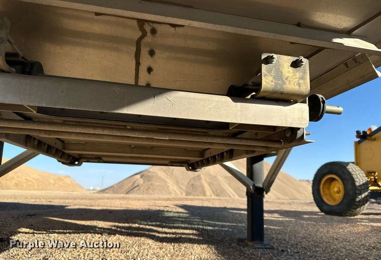 image for item DX3636 2023 Wilson DWH-700 grain trailer