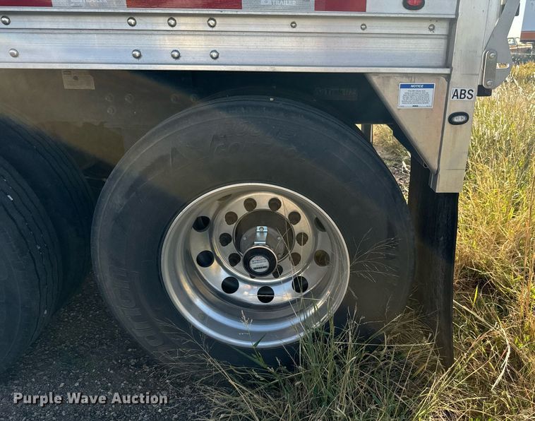 image for item DX3636 2023 Wilson DWH-700 grain trailer