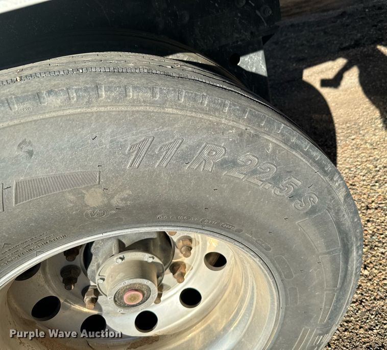 image for item DX3636 2023 Wilson DWH-700 grain trailer