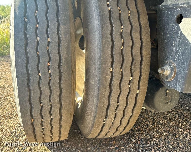 image for item DX3636 2023 Wilson DWH-700 grain trailer