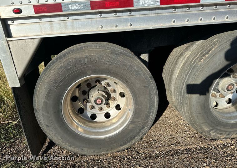 image for item DX3636 2023 Wilson DWH-700 grain trailer
