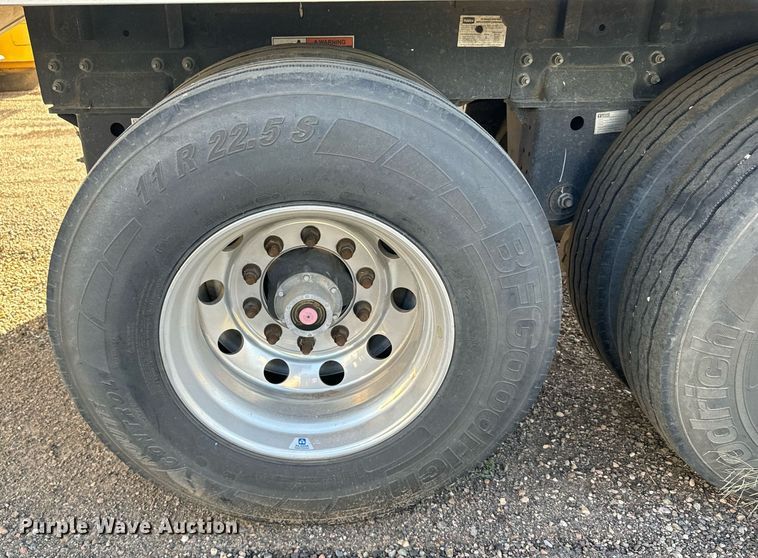 image for item DX3636 2023 Wilson DWH-700 grain trailer