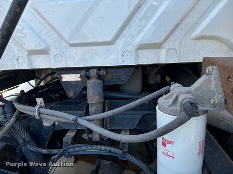 image for item DX3698 2007 International  8600 semi truck