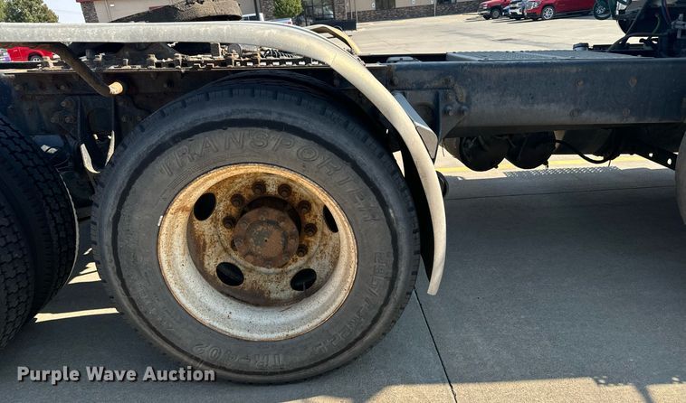 image for item DX3698 2007 International  8600 semi truck