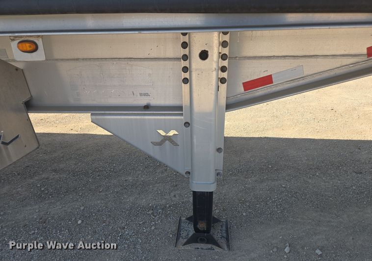 image for item EE7802 2021 Extreme side curtain trailer