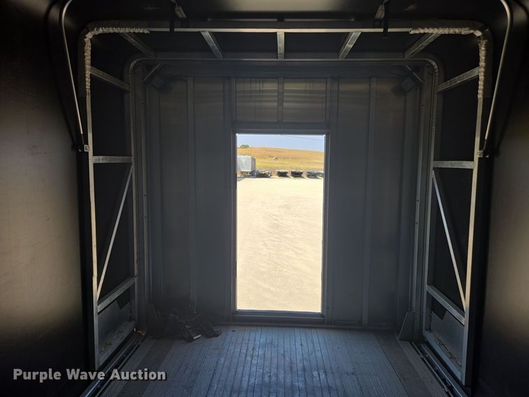 image for item EE7802 2021 Extreme side curtain trailer