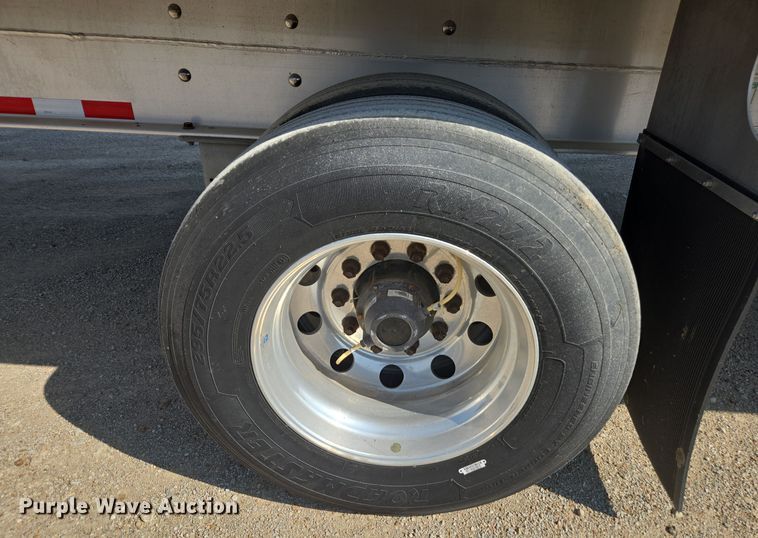 image for item EE7802 2021 Extreme side curtain trailer