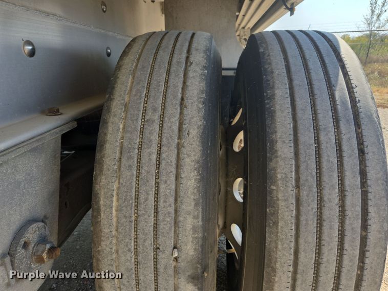 image for item EE7802 2021 Extreme side curtain trailer