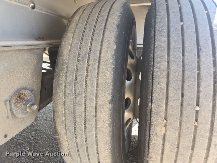 image for item EE7802 2021 Extreme side curtain trailer