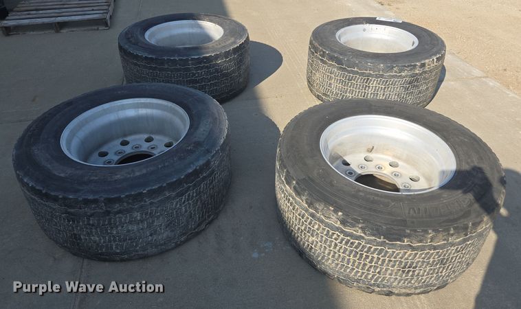 image for item EE7811 (4) Michelin 445/50R22.5 tires and wheels