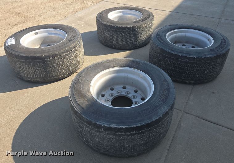 image for item EE7811 (4) Michelin 445/50R22.5 tires and wheels