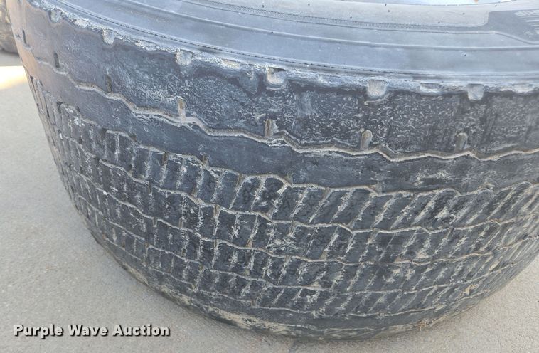 image for item EE7811 (4) Michelin 445/50R22.5 tires and wheels