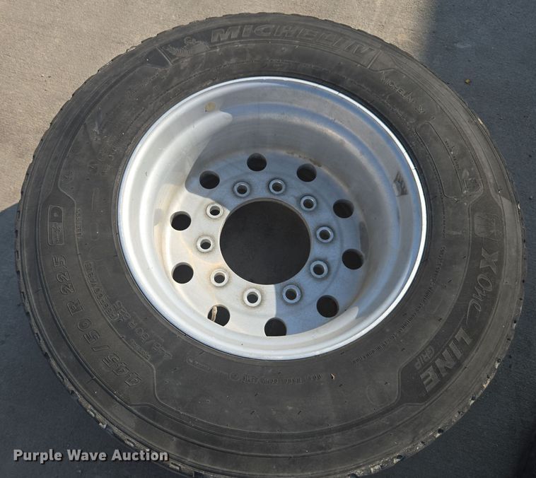 image for item EE7811 (4) Michelin 445/50R22.5 tires and wheels