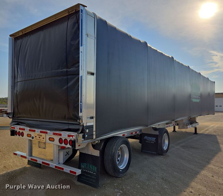 image for item EE7831 2021 Extreme side curtain trailer