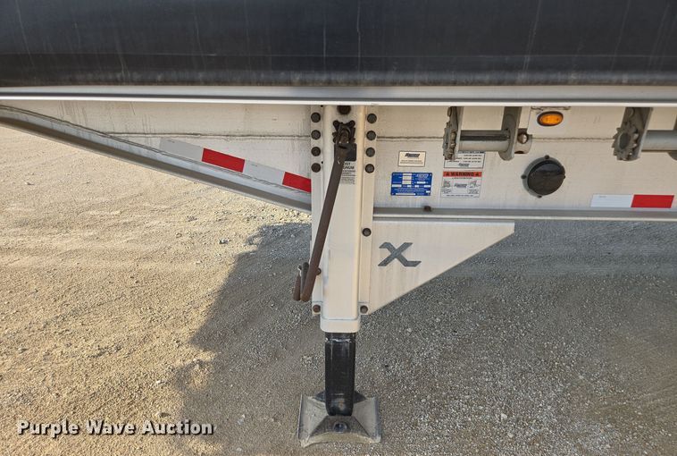image for item EE7831 2021 Extreme side curtain trailer