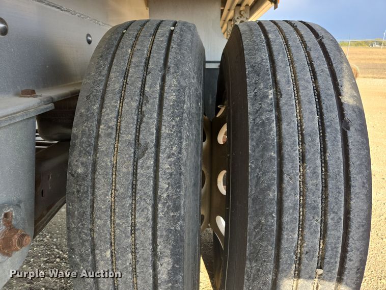 image for item EE7831 2021 Extreme side curtain trailer