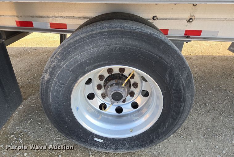 image for item EE7831 2021 Extreme side curtain trailer